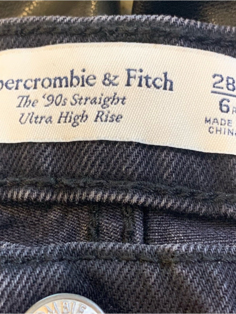 Abercrombie & Fitch The 90s Straight Ultra High Rise Mixed Fabric Jeans Size 6 - Picture 7 of 12